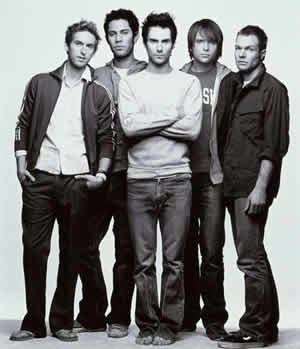 large_6776_maroon_5_photo2.jpg